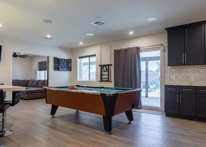 Desert Getaway Retreat Pool Billiards Bbq Holiday home