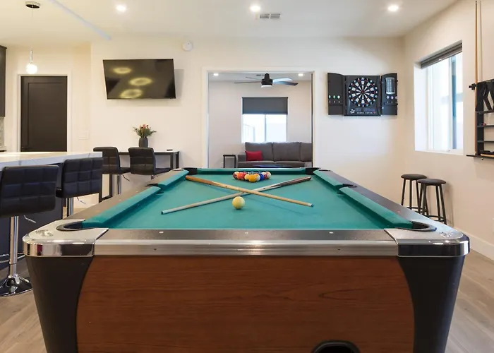Holiday home Desert Getaway Retreat Pool Billiards Bbq